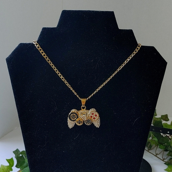Game Controller Pendant and Chain Necklace 18k Gold Plated Steel - Picture 3 of 5